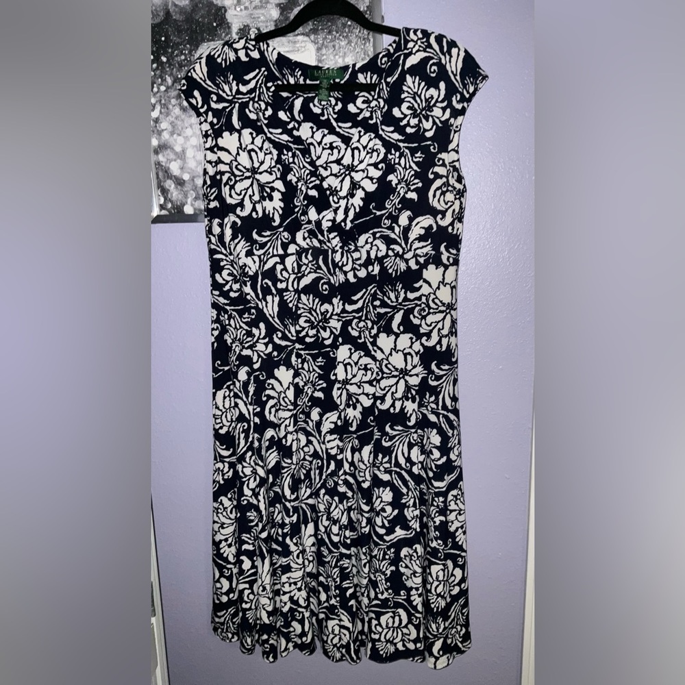 LAUREN RALPH LAUREN PRELOVED BEAUTIFUL DRESS